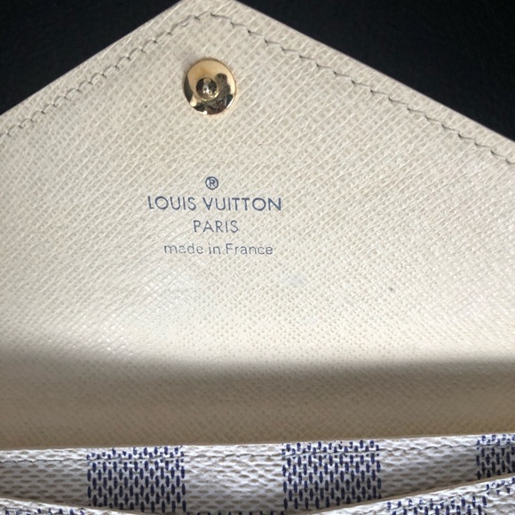 LOUIS VUITTON Damier Azur Large Wallet. - Picture 3 of 6
